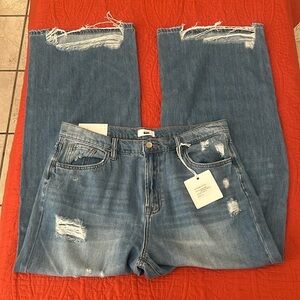 NWT I&M High Rise Distressed Skater Jean